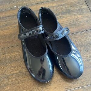 Theatricals Black lace Tap Shoes, Size 11.5